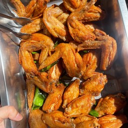 ปีกไก่เต็มทอดเกลือ
