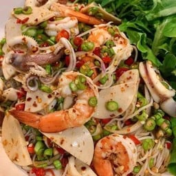ส้มตำยำแซ่บ