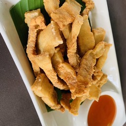หมูสามชั้นทอดน้ำปลา