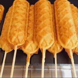 น้องโบนัส ลูกชิ้นทอด