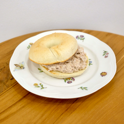 Tuna Bagel เบเกิลทูน่า