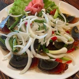 ยำไข่เยี่ยวม้า