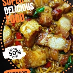 มาม่าผัดกะเพราหมูกรอบ (จัมโบ้)