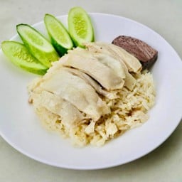เดโช ข้าวมันไก่ ยานนาวา