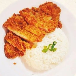 ข้าวไก่ทอดเกล็ดขนมปัง