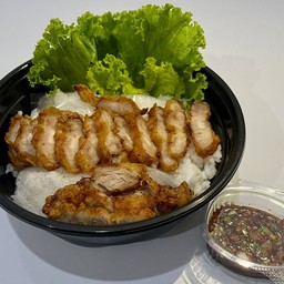 หมูสามชั้นทอด+น้ำจิ้มแจ่ว