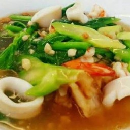 ราดหน้าปลาหมึก