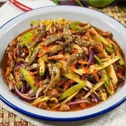 ยำมะม่วงปลากรอบ แซ่บ อร่อย