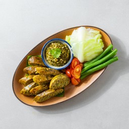 ไส้อั่วน้ำพริกหนุ่ม, ข้าวเหนียว