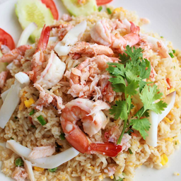 ข้าวผัดรวม