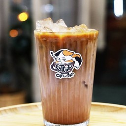 แคท-คัพ : กาแฟสด ขนมเค้ก ทาร์ตไข่ ศรีราชา