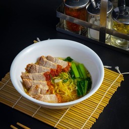 ก๋วยเตี๋ยวหมูกรอบ