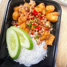 เต้าหู้ไข่กรอบหมูสับคั่วพริกเกลือ