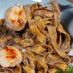 ทรัฟเฟิลอัลเฟรโด้หอยเชลล์