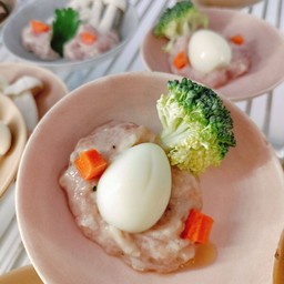 หมูไข่นกบ็อคเคอรี่