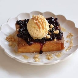 Blueberry Toast (Blueberry Jam With Crumble)