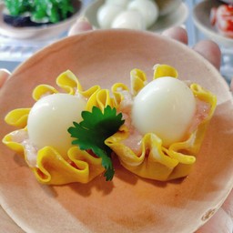 จีบหมูไข่นก