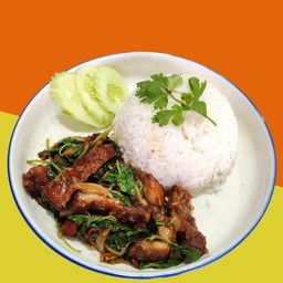 ข้าวกระเพราหมูทอด