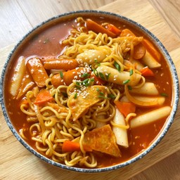 มาม่าเกาหลี ต็อกโบกี