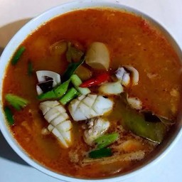 ต้มยำปลาหมึกน้ำข้น