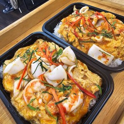 กินบนเรือน