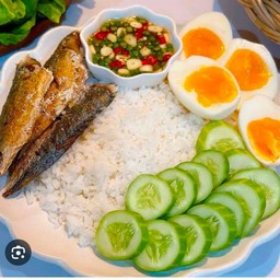 ข้าวหน้าปลาทู+ไข่ต้มยางมะตูม(ไข่เป็ด)