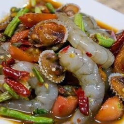 Papaya Salad With Cockles And Fresh Shrimp