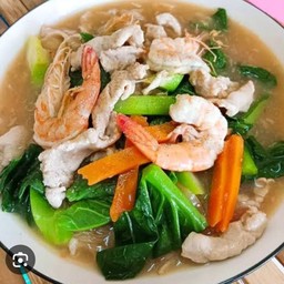 ราดหน้ากุ้ง+หมู