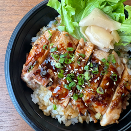 ข้าวหน้าไก่ย่างเทอริยากิ Teriyaki Griled Chiken Rice