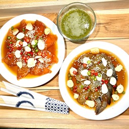 แซลม่อนดองซีอิ๊วเกาหลี 150 กรัม+กุ้งดองซีอิ้วเกาหลี 8-10 ตัว