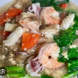 ราดหน้าทะเล