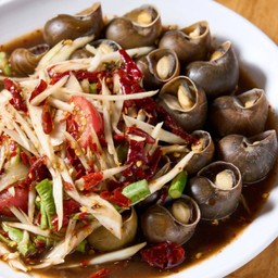 Papaya Salad With Apple Snail