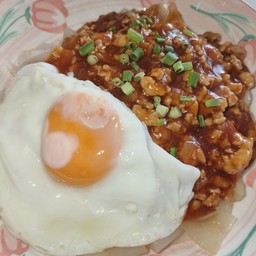 ก๋วยเตี๋ยวหมูสับไข่ดาว