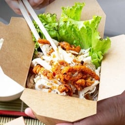 หมี่ไก่ฉีก X 2 (แถมฟรีน้ำพริกกากหมู)