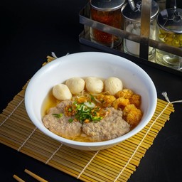 ก๋วยเตี๋ยวน้ำใส หมู