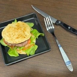 โรตีเบอร์เกอร์เนื้อ