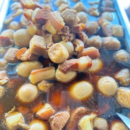 พะโล้เอาแต่ไข่  (ไข่4ใบ)