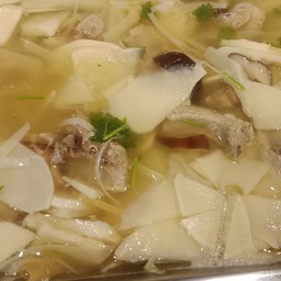 ต้มจืดหน่อไม้หวานกระดูกหมู+ข้าว