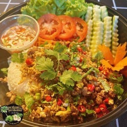 ชุดข้าวหอมมะลิ+ไข่คั่ว2ฟอง+หมูสับกระเทียมพริกไทย100g(กล่อง2000ml)