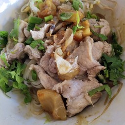 เล็กแห้งหมูหมัก