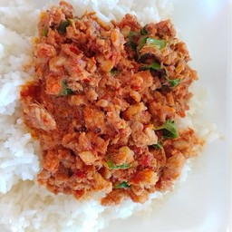 พริกแกงหมูสับ