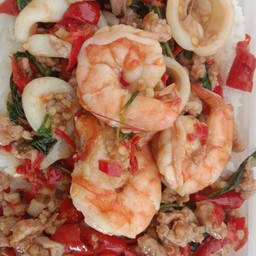 ข้าวกะเพราหมูสับทะเล