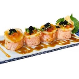 แซลมอนหอยเชลล์โรล Salmon & Scallop Roll