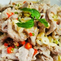 ยำหมูมะนาว