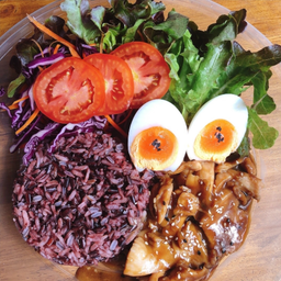 เนื้อน่องไก่ผัดซอสเทริยากิ150g+ไข่ต้ม+ข้าวไรซ์เบอร์รี่(ผัดแบบคลีนไม่ใส่น้ำมัน)ชุดใหญ่