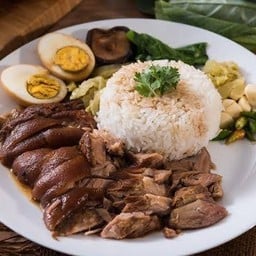 ขาหมูสูตรอาม่า ถนนจันทน์