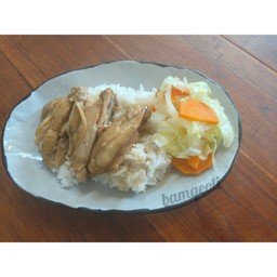 ข้าวหน้าไก่ตุ๋นเทอริยากิ+สลัดผักต้ม Braised Chicken with Teriyaki Sauce 데리야끼 소스를 곁들인 닭고기 조림