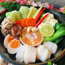 สุกี้ปลาดอลลี่ลวก200g+ไข่ต้ม1+รวมผักลวก น้ำจิ้มสุกี้รสเด็ด ชุดใหญ่