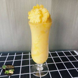 สับปะรดภูแลปั่นเน้นๆเนื้อ ท็อปปิ้งสับปะรดภูแล(แก้ว22ออนซ์)
