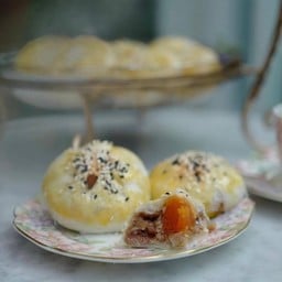 พายหมูคูโรบูตะไข่เค็ม Kurobuta Pork with Salted Eggs Pie